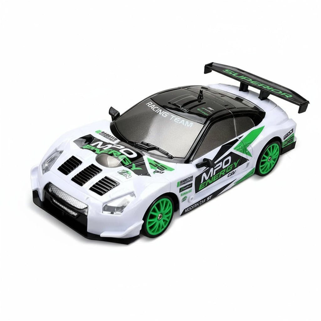 DriftNova 4WD RC driftovací auto s ultra hladkými pneumatikami pro plynulé driftování | Temsk