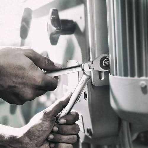 GripFlex Pro Adjustable Ratchet Wrench for Pipe Connections (2-In-1) | Temsk