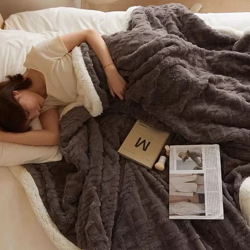 Fluffy Thick Lambswool Blanket for Maximum Winter Warmth | Temsk