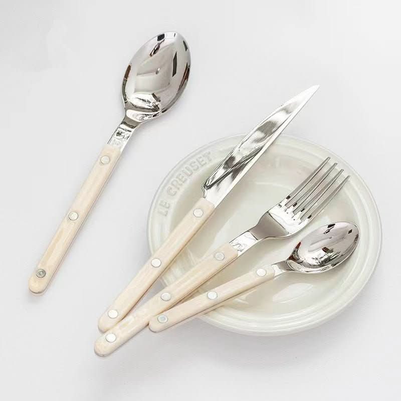 Aurelia Edge 4-Piece Stainless Steel Flatware Set With Engraved Design | Temsk