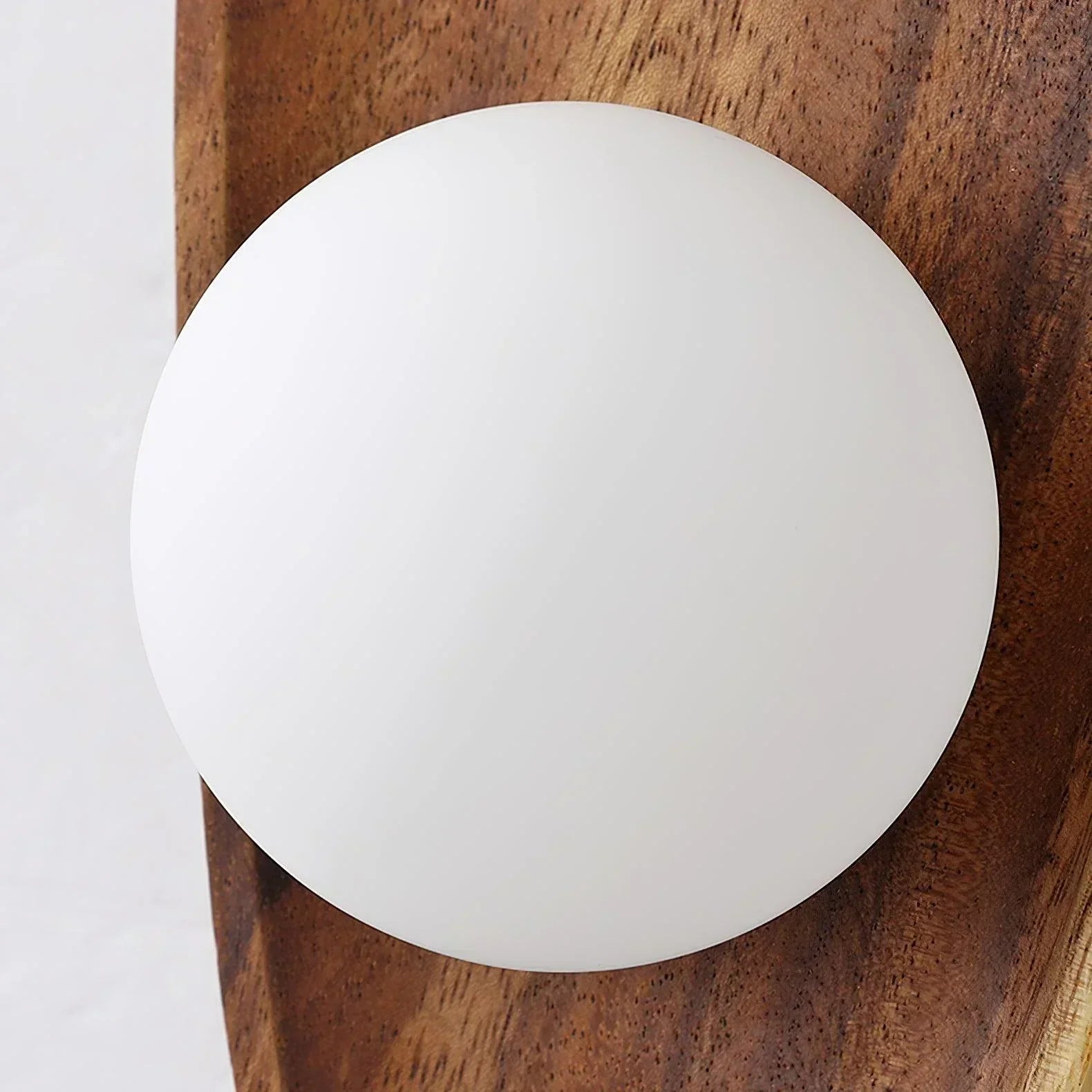 Verdara Wood Wall Lamp With Natural Warm Glow For Cozy Ambience | Snurv | Temsk