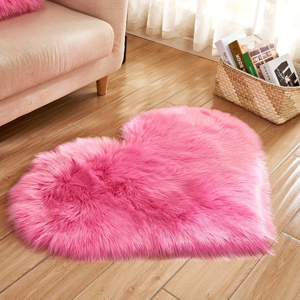 Heart Shaped Rug For Indoor Floors With Plush Texture | Temsk