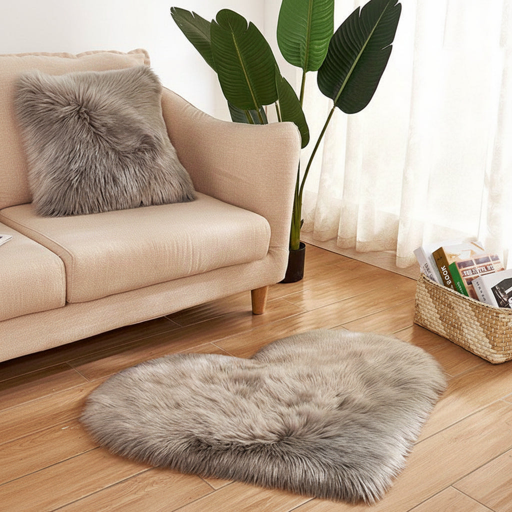 Heart Shaped Rug For Indoor Floors With Plush Texture | Temsk
