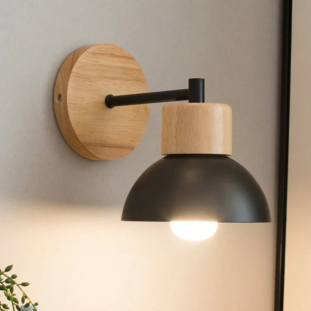 Warme nordische Wandlampe aus Holz und Metall für Nachttisch und Flure | Temsk