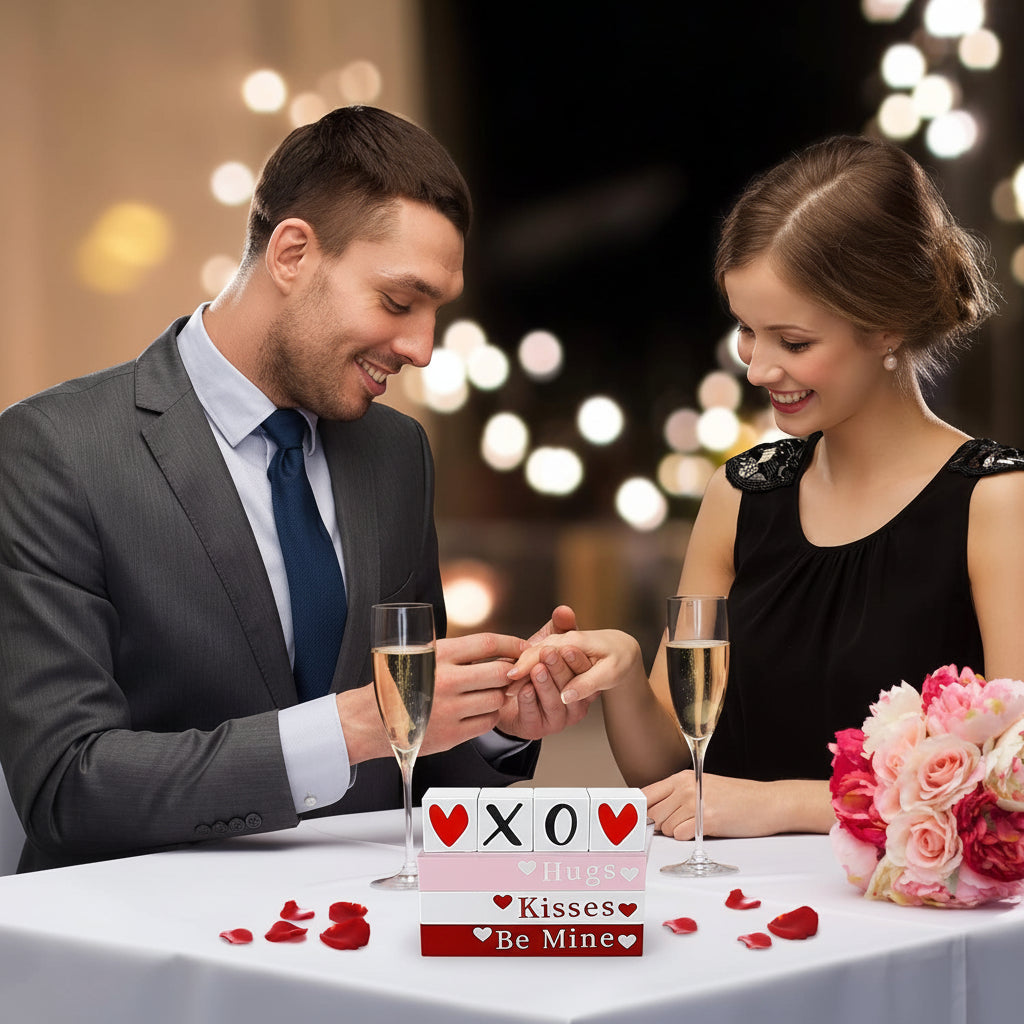 Valentinstag Holz Tischdekor Set mit Bücherstapel und Herz-Regalzeichen | Temsk