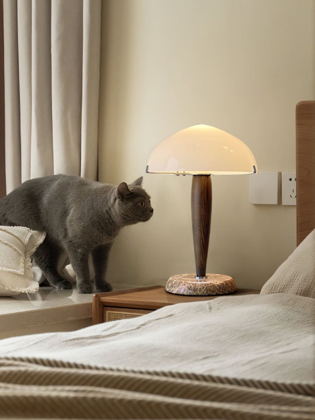 Stolní lampa Quillhaven inspirovaná literaturou s uměleckým osvětlením | Temsk