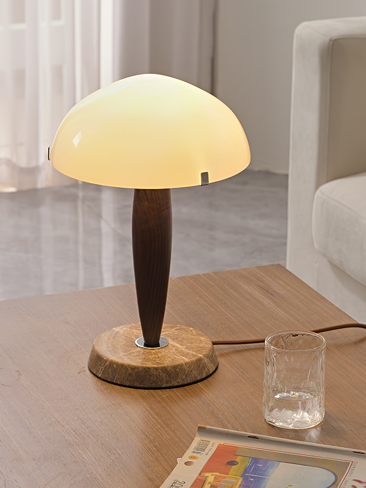 Stolní lampa Quillhaven inspirovaná literaturou s uměleckým osvětlením | Temsk