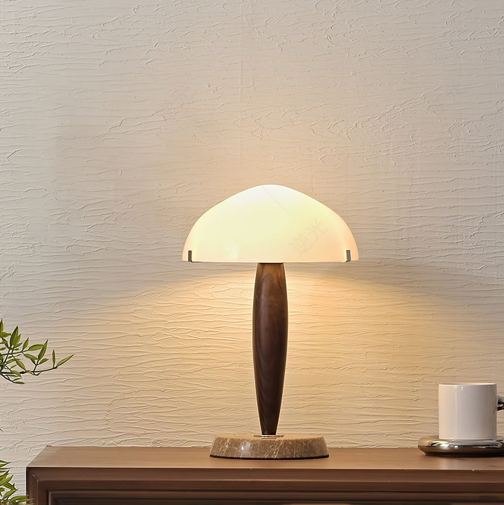 Stolní lampa Quillhaven inspirovaná literaturou s uměleckým osvětlením | Temsk