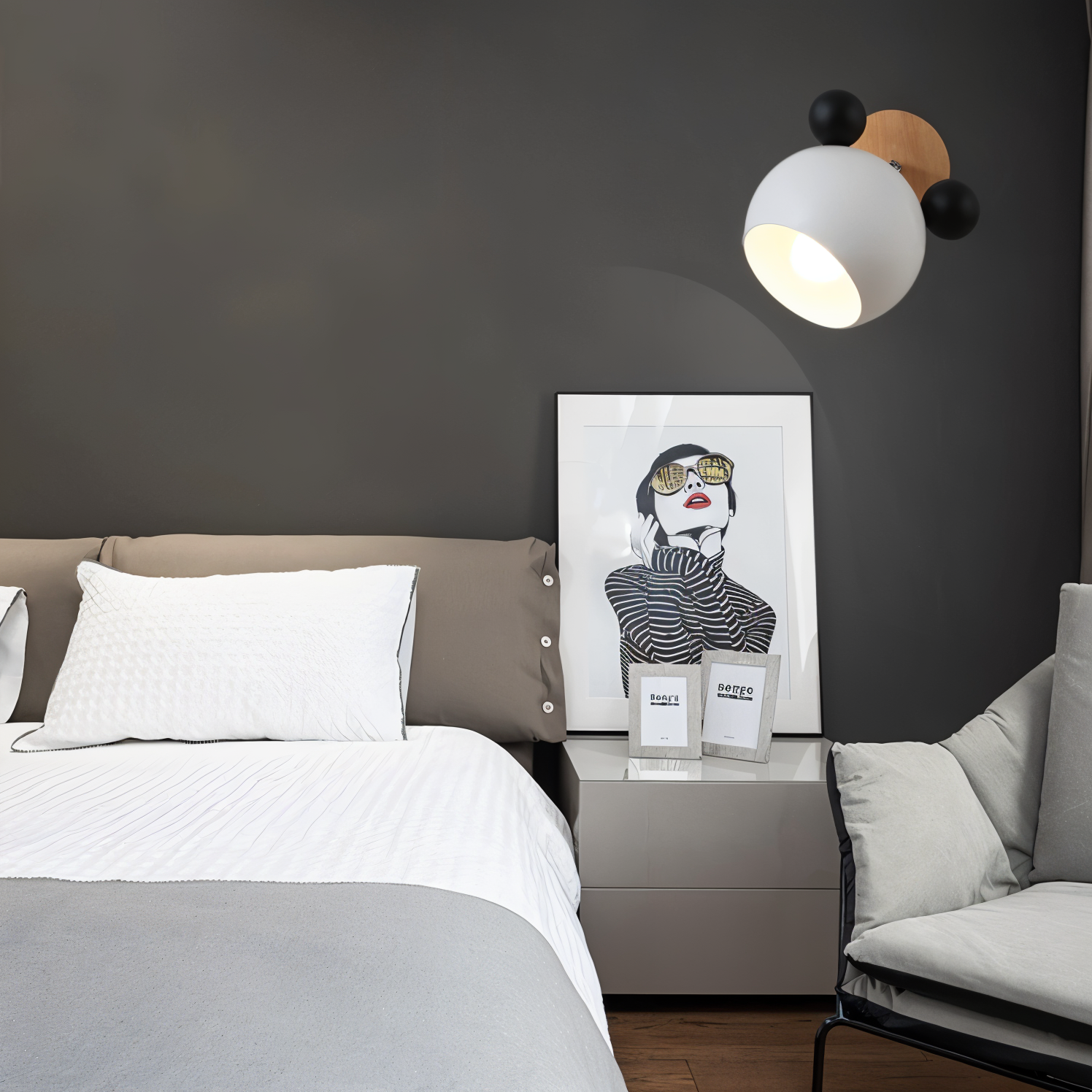 Verspielte moderne Wandleuchte von FlashMouse, ein eleganter Wohnakzent | Temsk