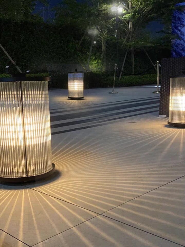 Solmere Ribbed Glass Outdoor Lantern Lamp Waterproof Garden Light | Temsk