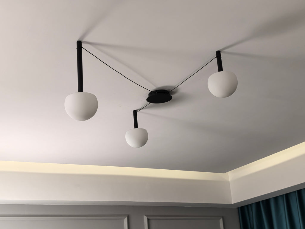 Adjustable Glass Globe Ceiling Lamp With White Metal Frame for Modern Living Room | Temsk