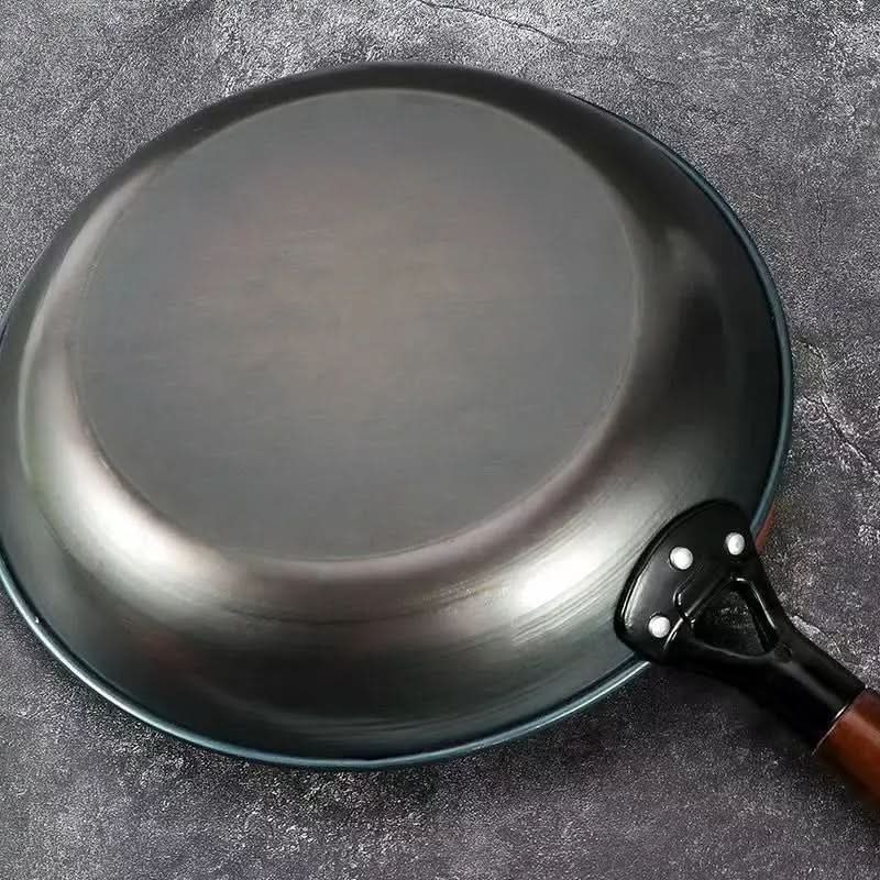 EmberCraft Cast Iron Pan, Robust Nonstick Frying Pan, Even Heat Distribution | Temsk