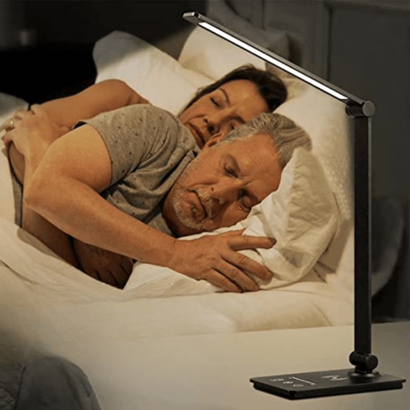Aethera LED-Schreibtischlampe mit kabellosem Laden und einstellbarer Helligkeit | Temsk