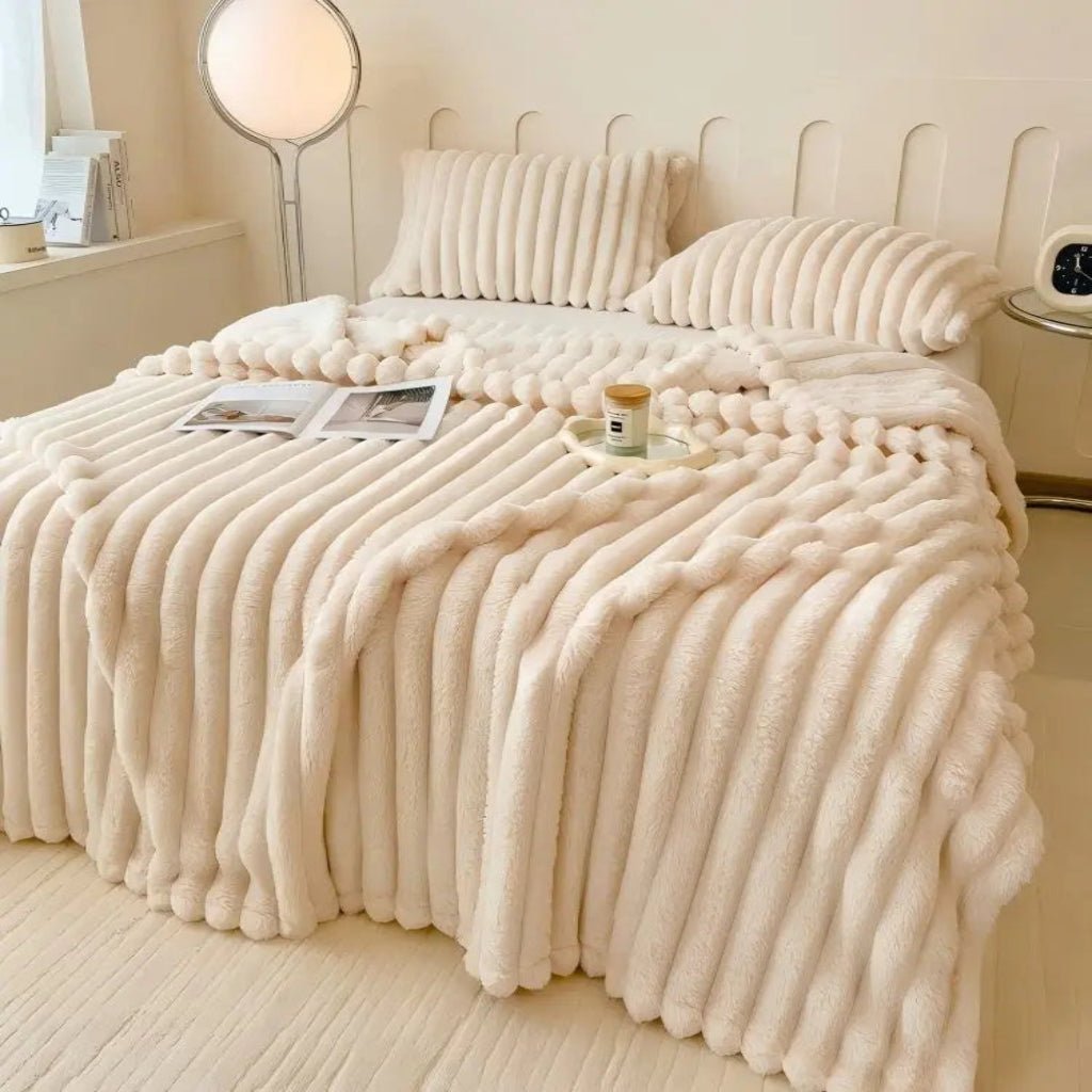 LunaCozy Faux Rabbit Fur Cuddle Blanket For Sofa And Bed | Temsk
