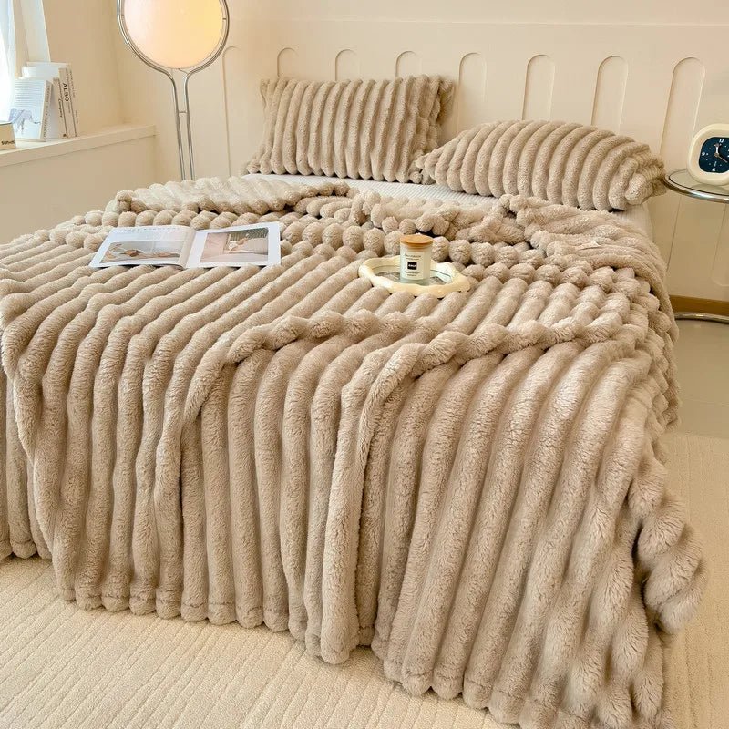 LunaCozy Faux Rabbit Fur Cuddle Blanket For Sofa And Bed | Temsk