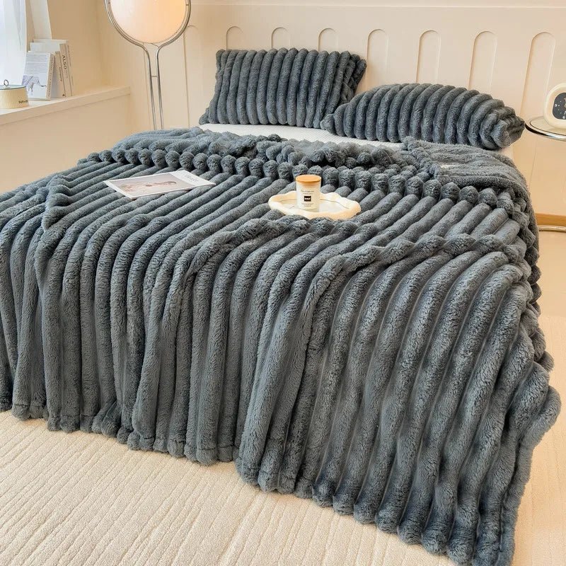 LunaCozy Faux Rabbit Fur Cuddle Blanket For Sofa And Bed | Temsk