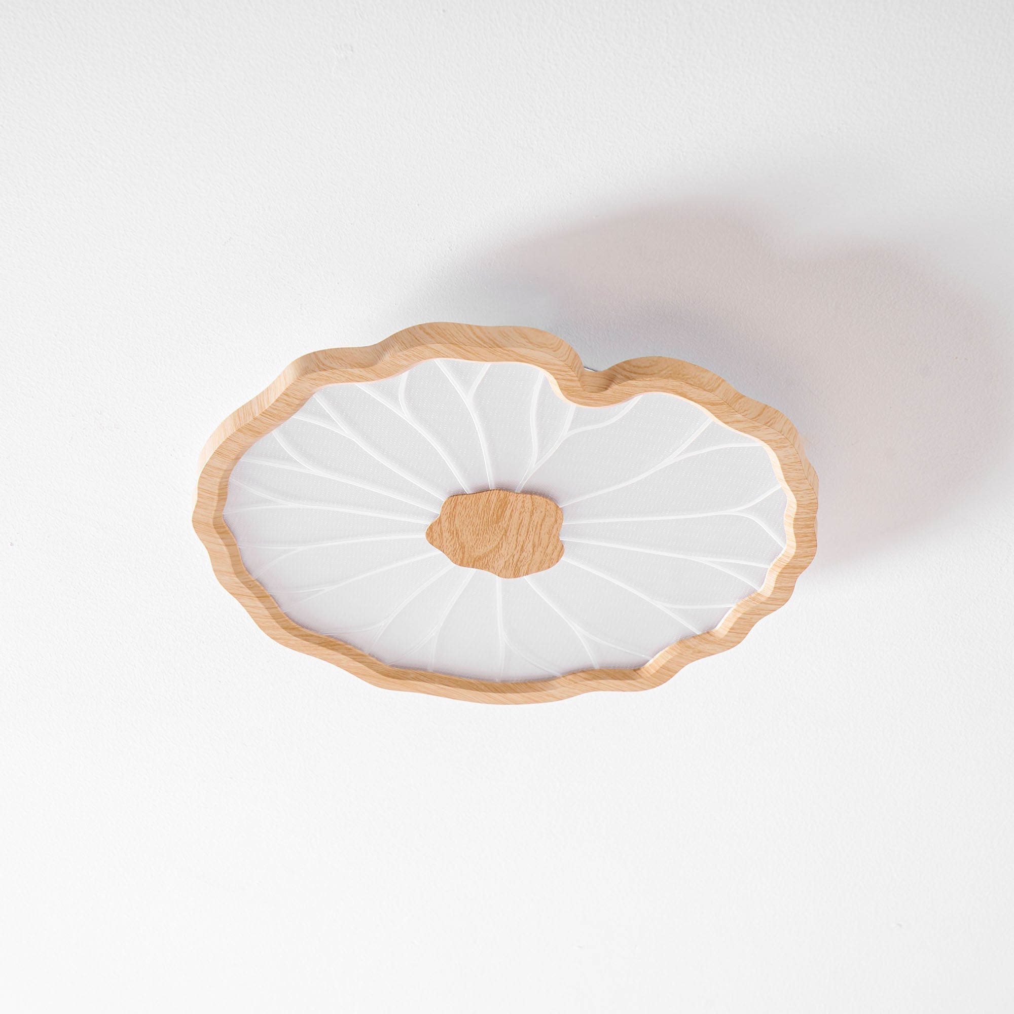 Lotus Leaf Ceiling Light With Wood Look, Acrylic And Metal, LED 3000K-6000K | Temsk