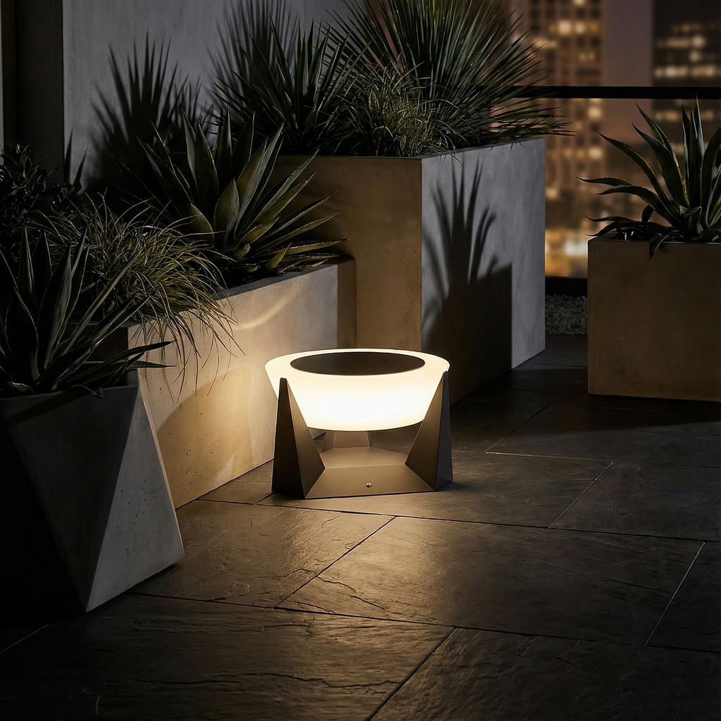 NovaLuxe Modern Elegant Solar Garden Outdoor Accent Light | Temsk