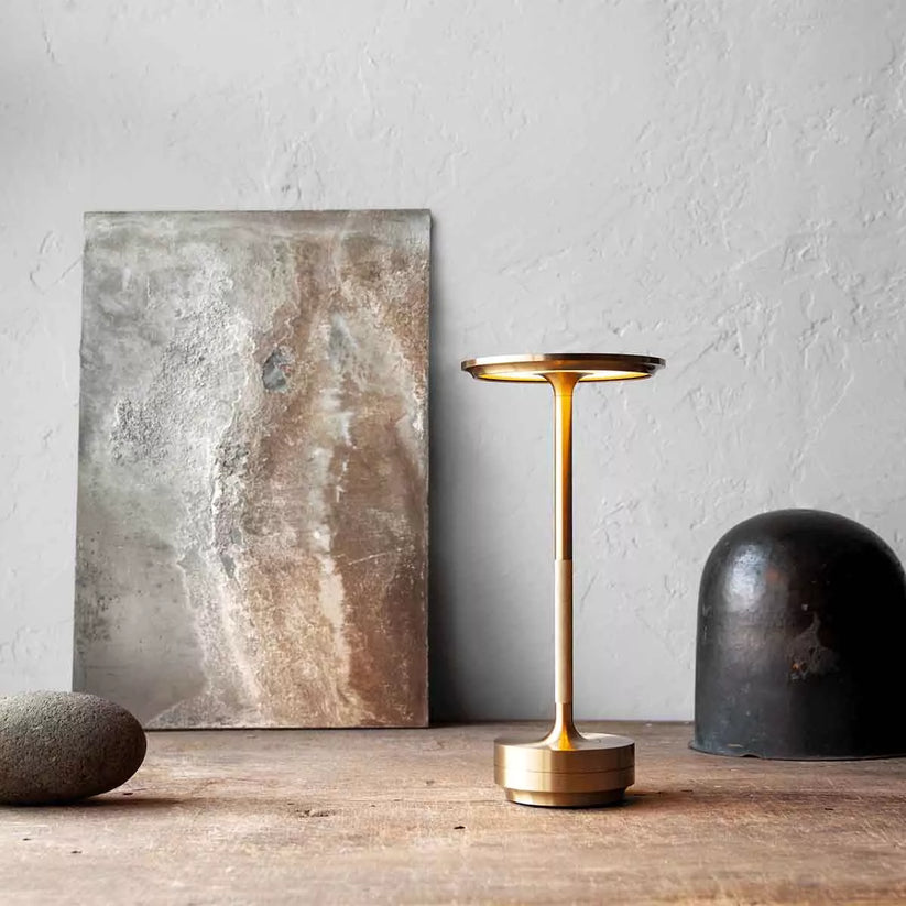 AuroraLine Sleek Table Lamp For Modern Interiors And Ambience | Temsk