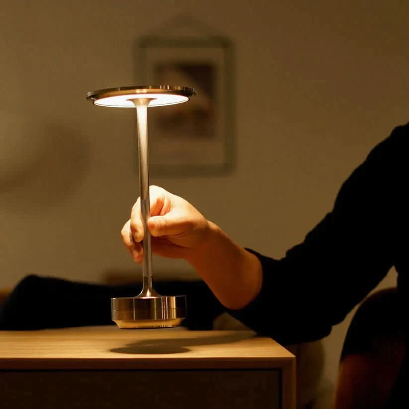 LumaGlow LED stolní lampa se stmívatelným náladovým světlem | Temsk