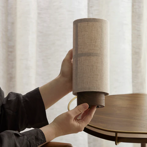 Nori Japanese-Inspired Linen Shade Table Lamp With Wooden Base | Temsk