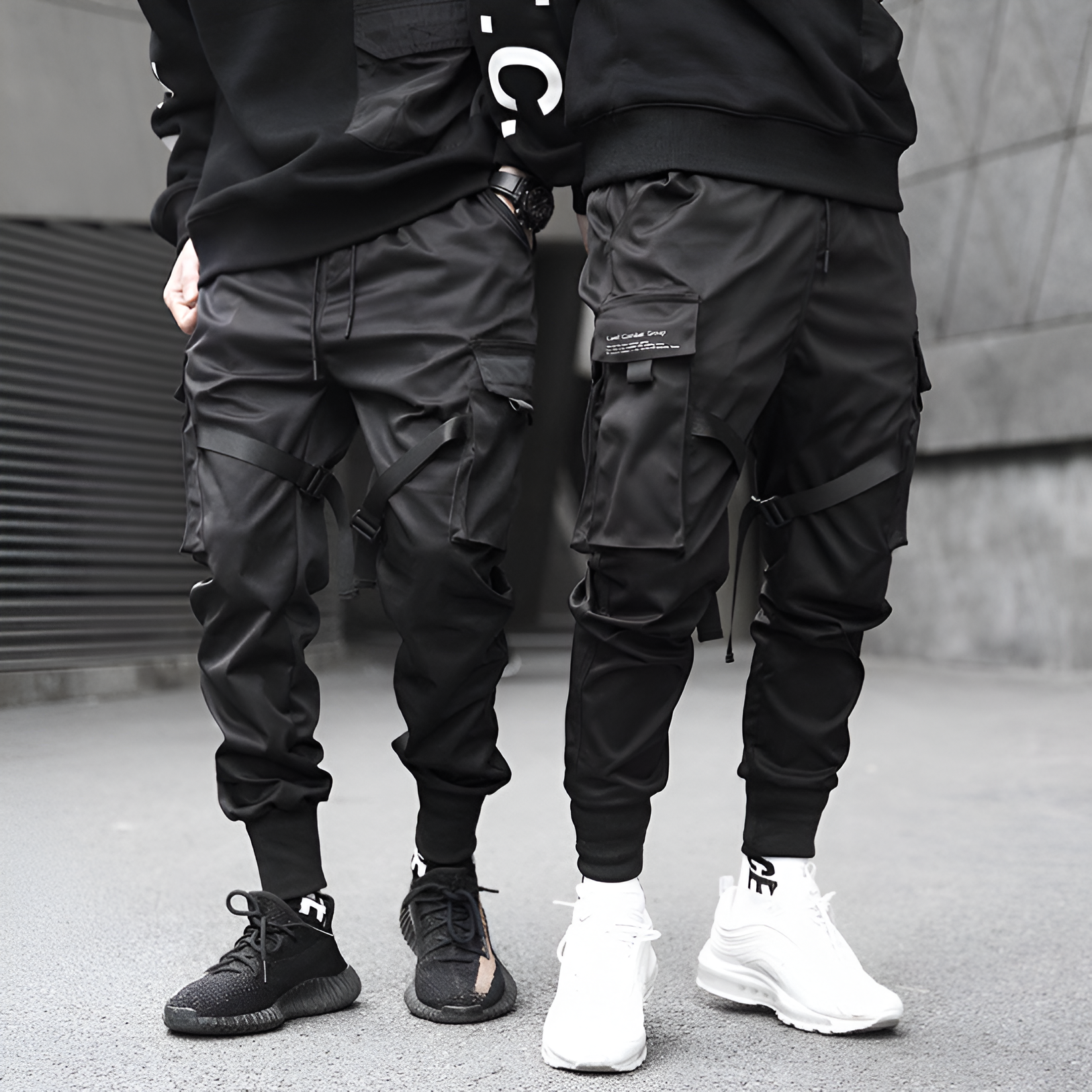 Men's Black Cargo Trousers With Adjustable Straps For Urban Wear | Temsk