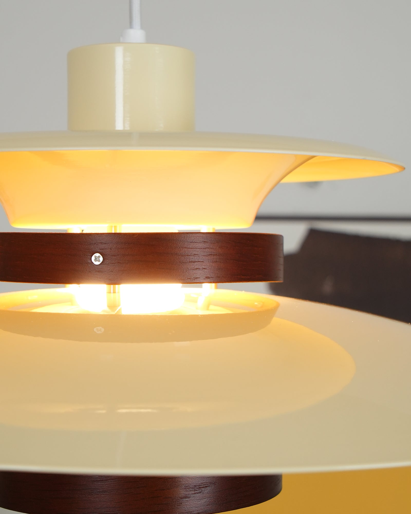 Astraea Pendant Light With Timeless Elegance And Warm Glow | Snurv | Temsk