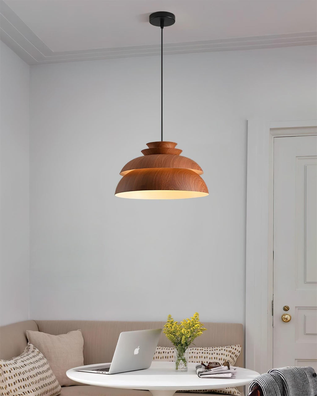 Solara Radiant Pendant Light With Nature Inspired Silhouette | Snurv | Temsk