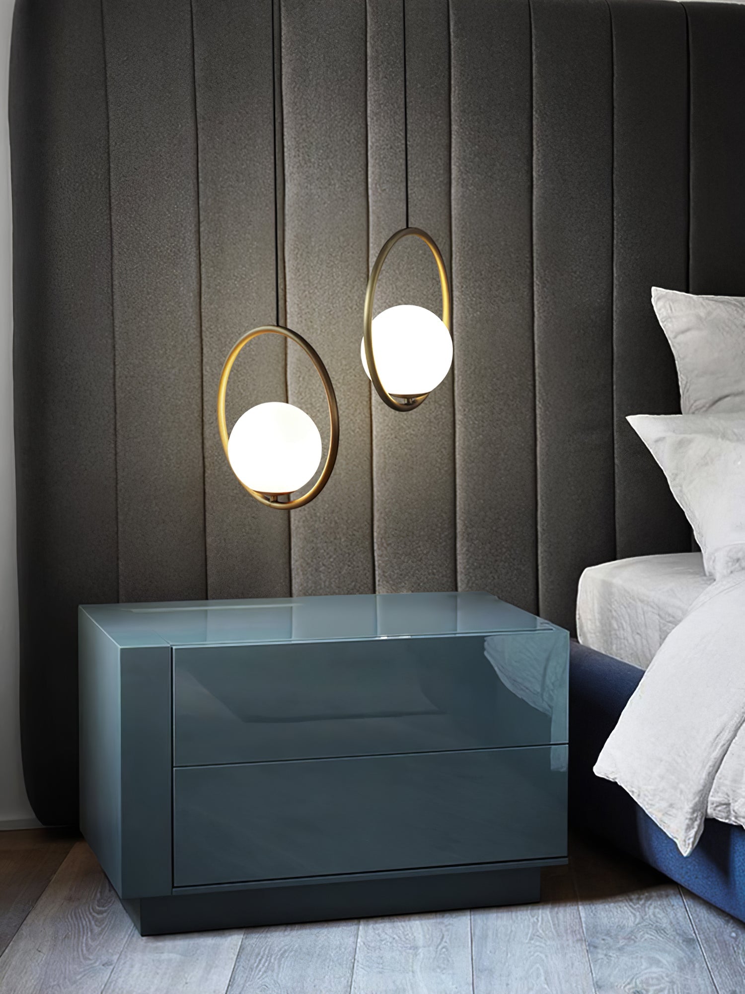 Astraea Modern Pendant Lamp for Elegant Living Spaces | Snurv | Temsk