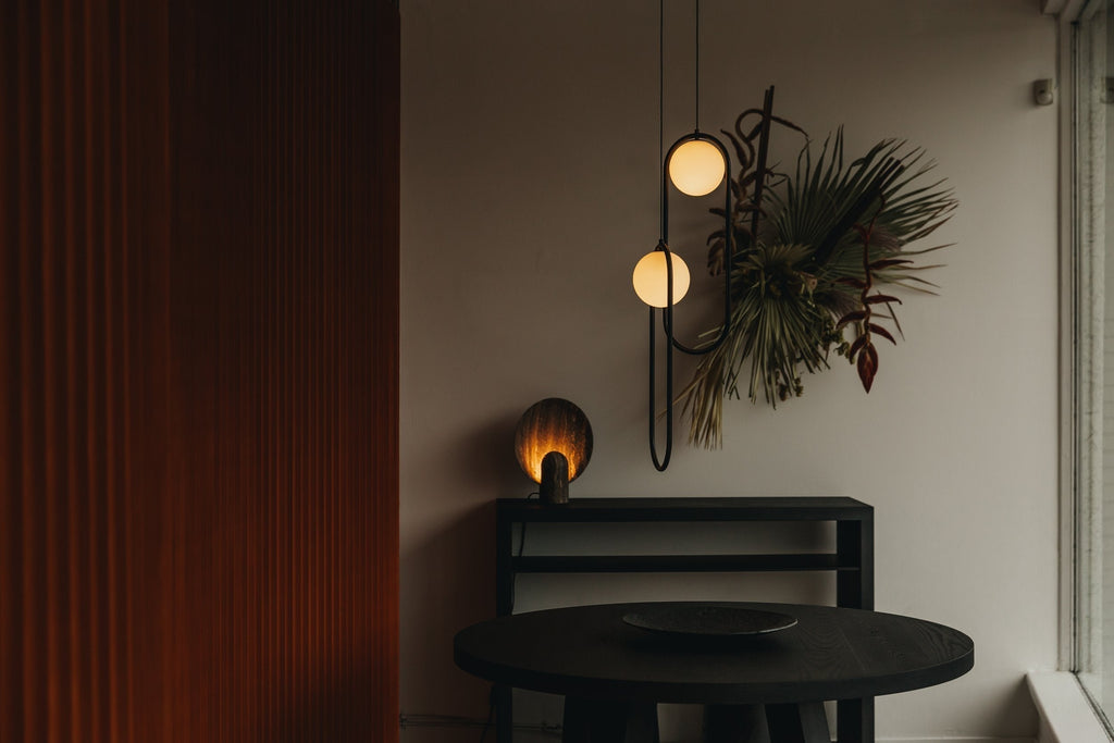 Astraea Modern Pendant Lamp for Elegant Living Spaces | Snurv | Temsk