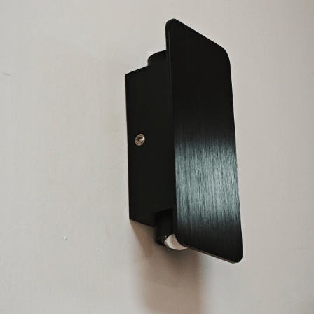 LumaNova Arc Minimalist LED Wall Light for Stylish Living | Temsk