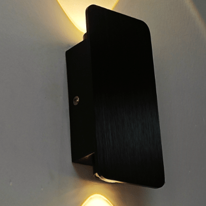 LumaNova Arc Minimalist LED Wall Light for Stylish Living | Temsk