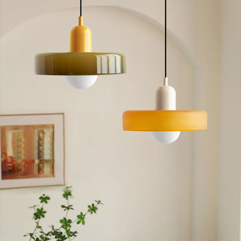 Nordische Pendelleuchte mit Retro-Glas-Look für bunte moderne Räume | Temsk