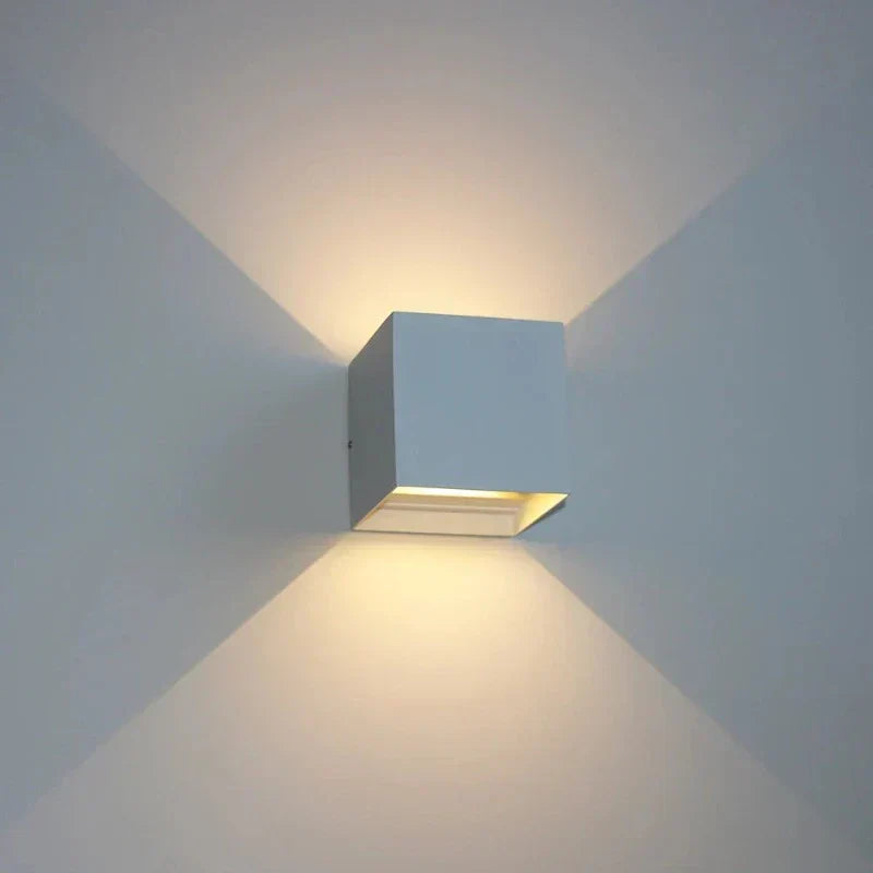 LumaLine Exterior Wall Light For Modern Outdoor Lighting | Temsk
