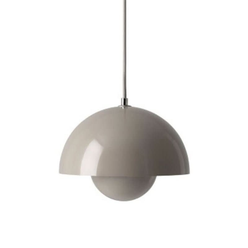 Závěsná lampa Aurora Petal pro útulnou dánskou atmosféru v ložnici | Temsk