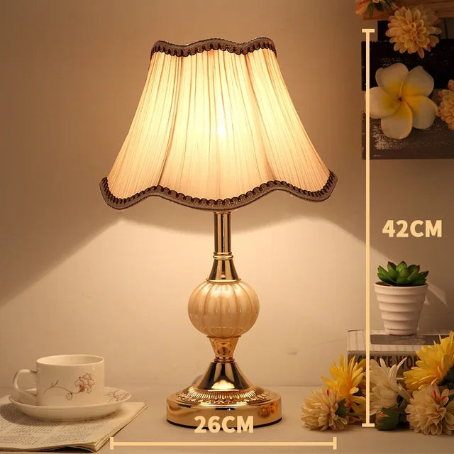 LuminaNord Table Lamp With Vintage Styling For Classic Home Decor | Temsk