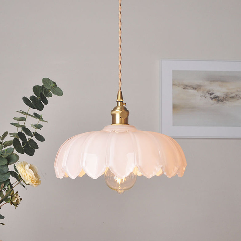Florale Glas-Pendelleuchte mit Vintage-Charme in farbigem Glas | Temsk