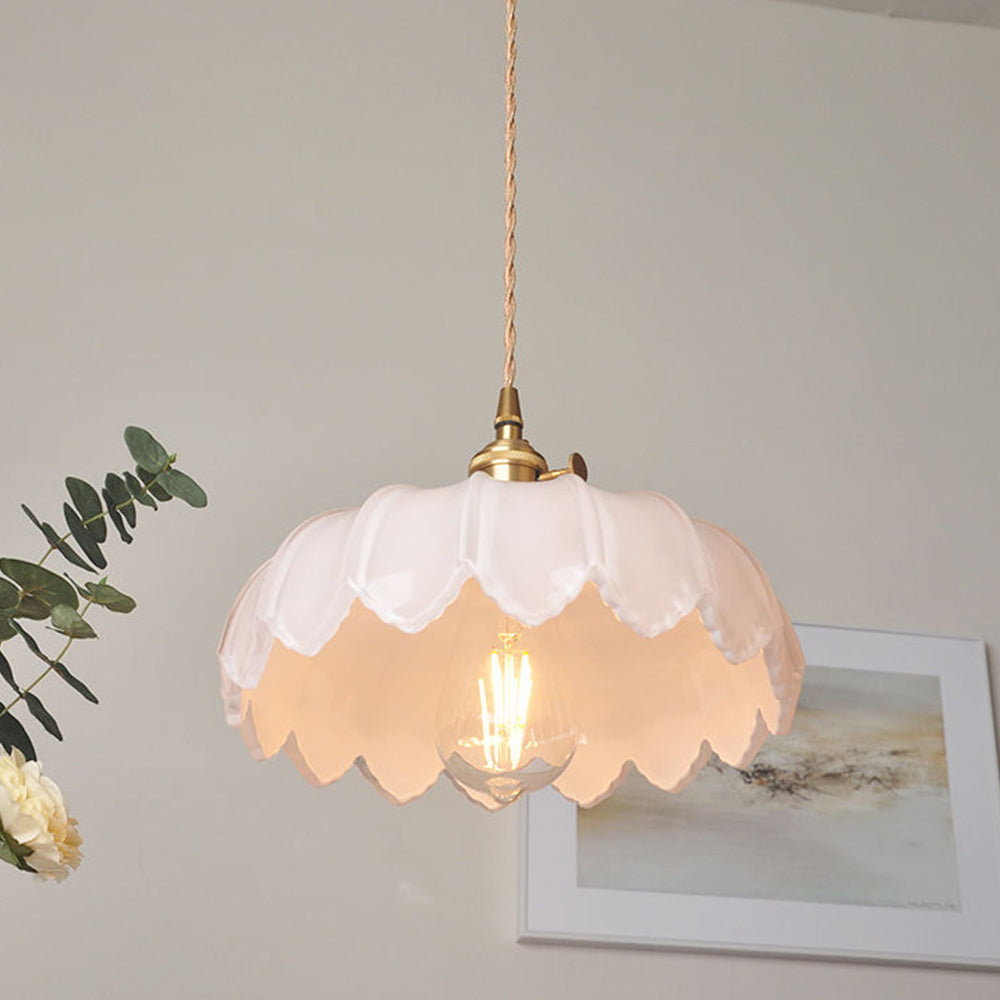 Florale Glas-Pendelleuchte mit Vintage-Charme in farbigem Glas | Temsk