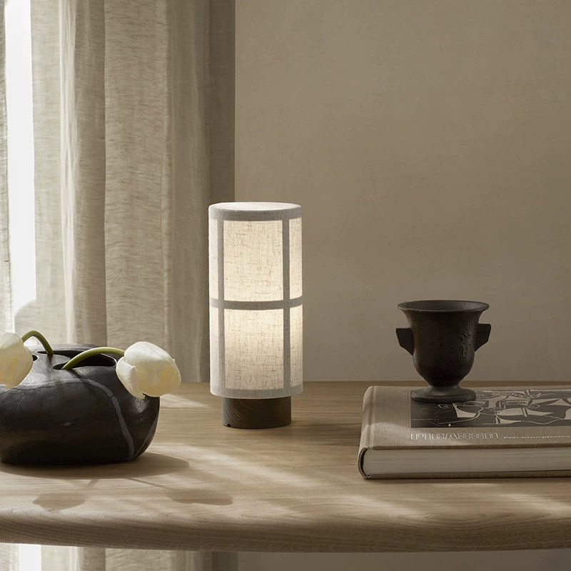 Nori Japanese-Inspired Linen Shade Table Lamp With Wooden Base | Temsk