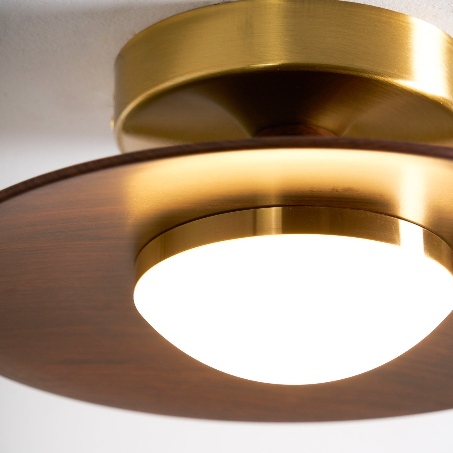 Round LED Ceiling Light With Wood-Look Finish And Gold Frame, 24cm | Temsk