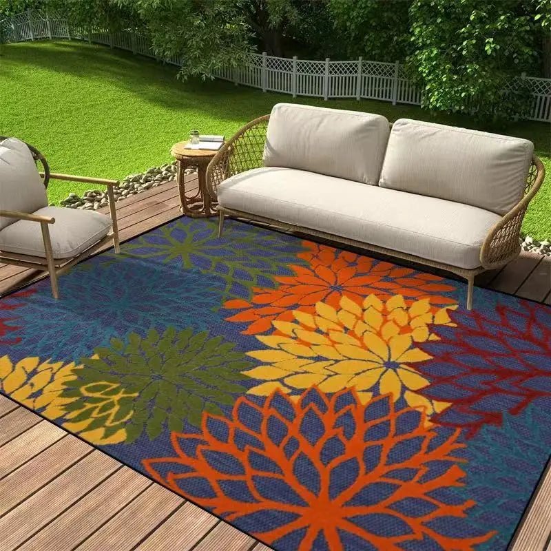 Květinový venkovní koberec BlossomHue na terasy, protiskluzový design, pohodlí za každého počasí | Temsk