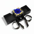Elegante Geschenkbox mit konservierter Rose, LED-Licht und Liebes-Halskette | Temsk
