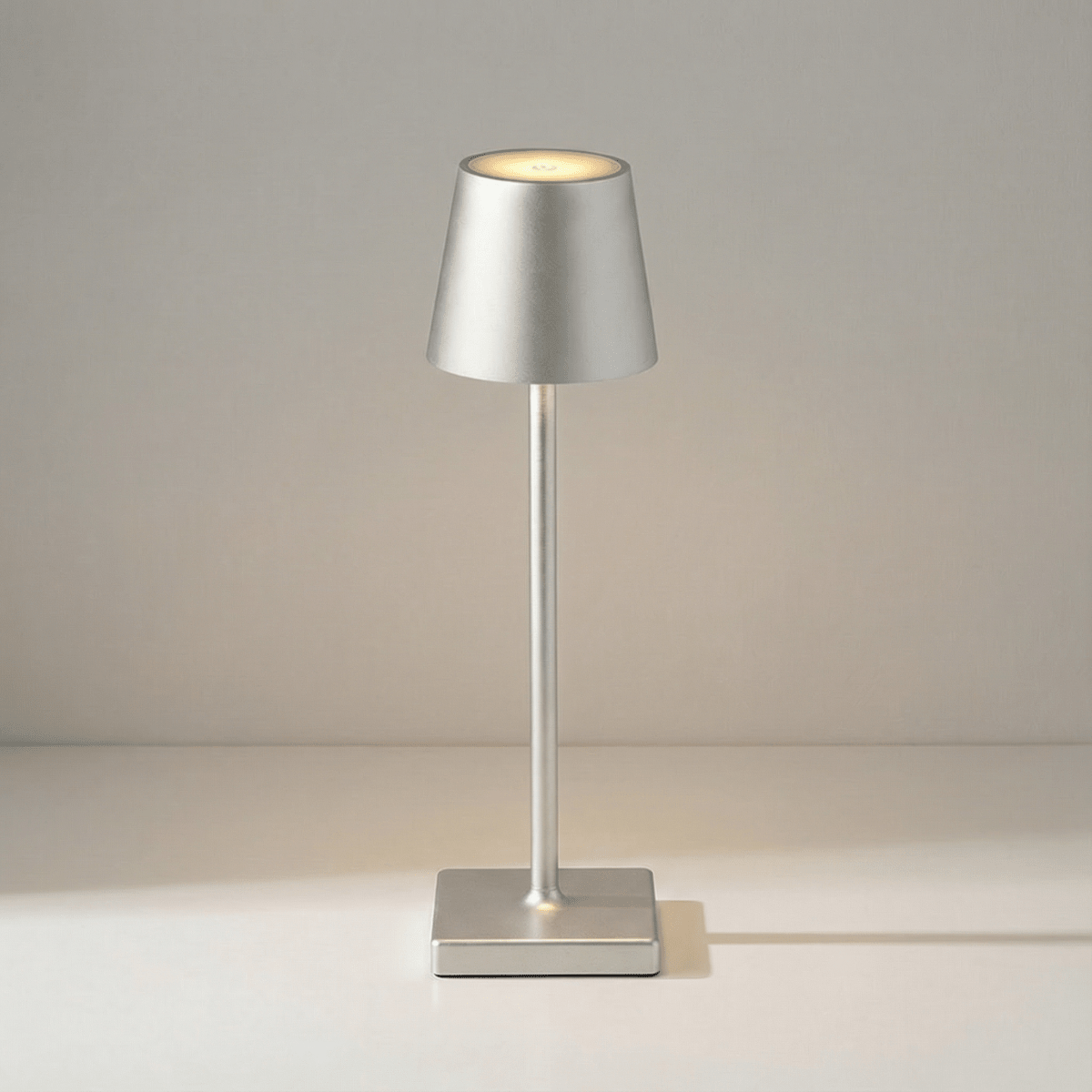 Dobíjecí LED stolní lampa s dotykovým ovládáním, stmívatelná, výška 15 palců | Temsk