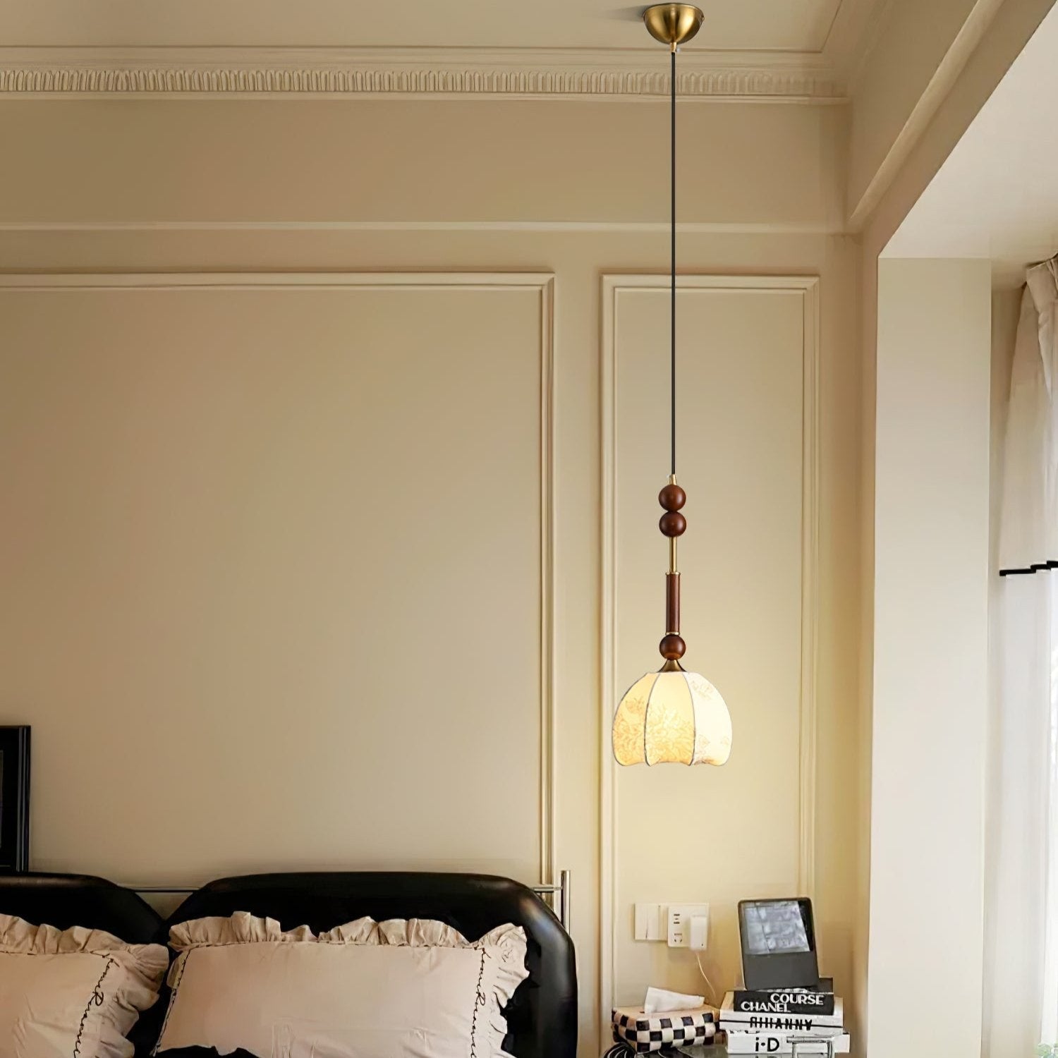 VeroLume Italian Style Pendant Lamp With Warm Glass Shade | Snurv | Temsk