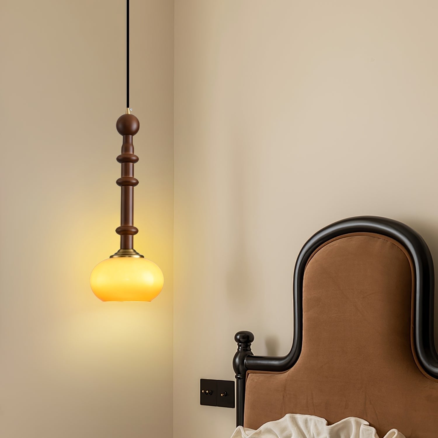 VeroLume Italian Style Pendant Lamp With Warm Glass Shade | Snurv | Temsk