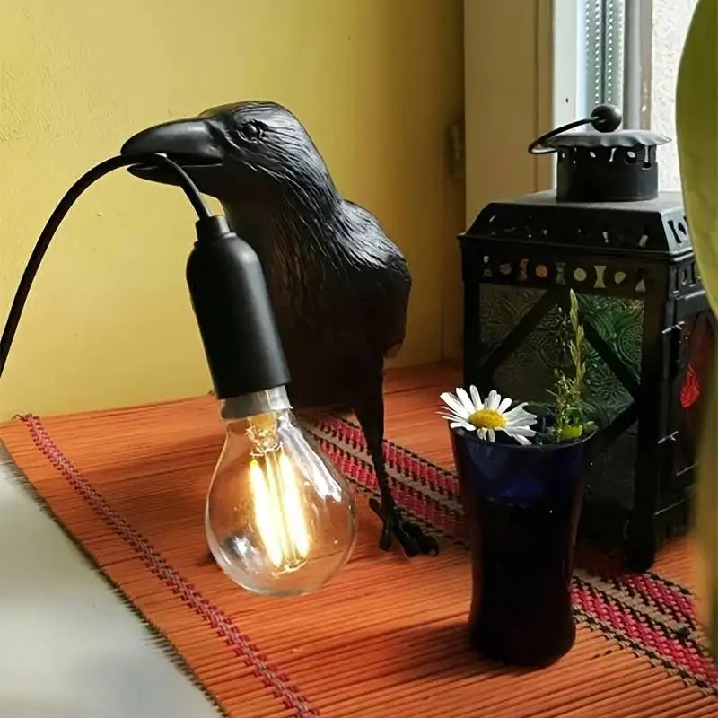 Obsidian Gotische hohle Tischlampe mit Vintage E14-Glühbirne | Temsk