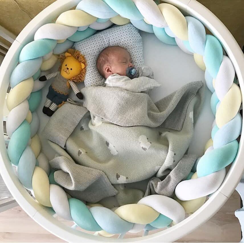Tkaný dětský polštář CozyNest pro bezpečný a klidný spánek | Temsk