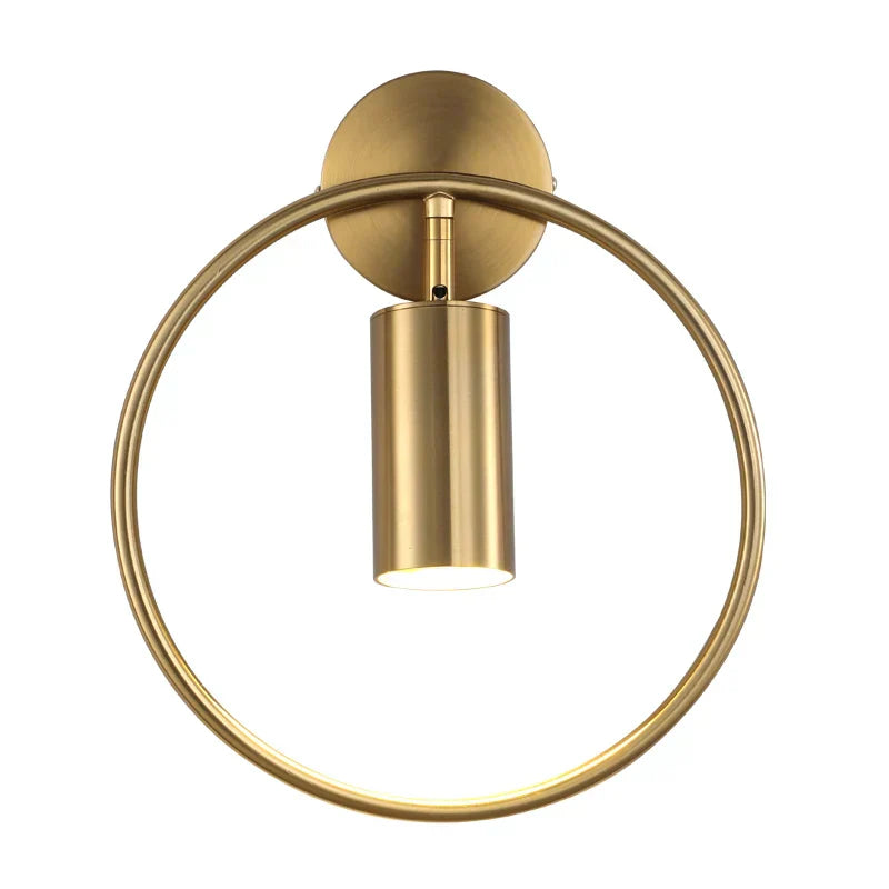 Halo Wandleuchte mit nordischen Goldakzenten im minimalistischen Stil | Temsk