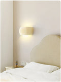 Resin-Wandlampe aus Frankreich mit strukturiertem Wandleuchten-Design | Temsk