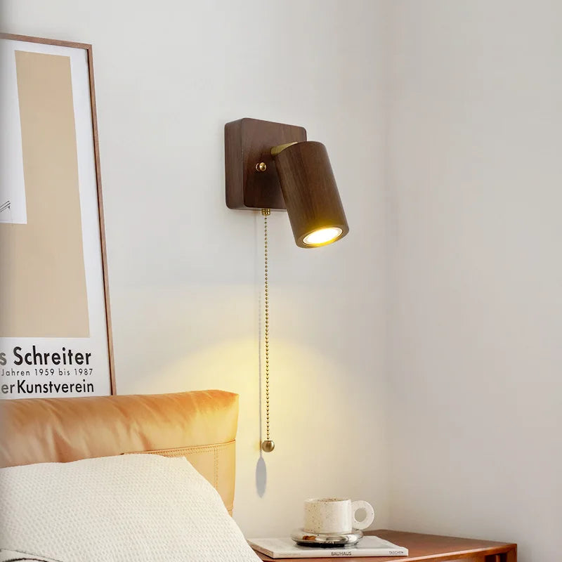 Arlo Walnuss Wandleuchte mit LED-Strahler Retro-Stil | Temsk